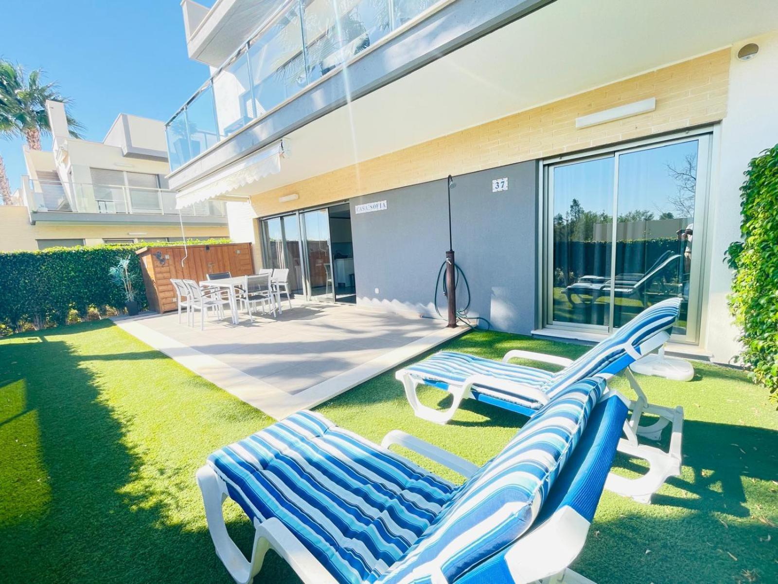 オリウエラ3077 Residencia Azahar Gardenアパートメント エクステリア 写真
